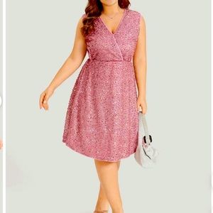 NWT Bloomchic elastic waist with over lapping collar and a hidden snap button